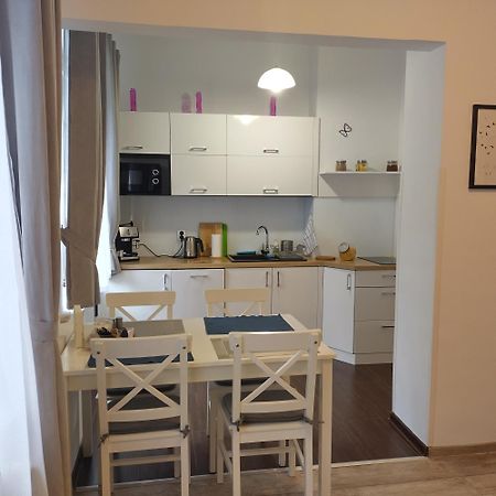 Apartament Przedzamcze Thorn Exterior foto