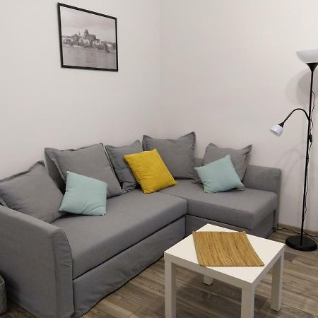 Apartament Przedzamcze Thorn Exterior foto