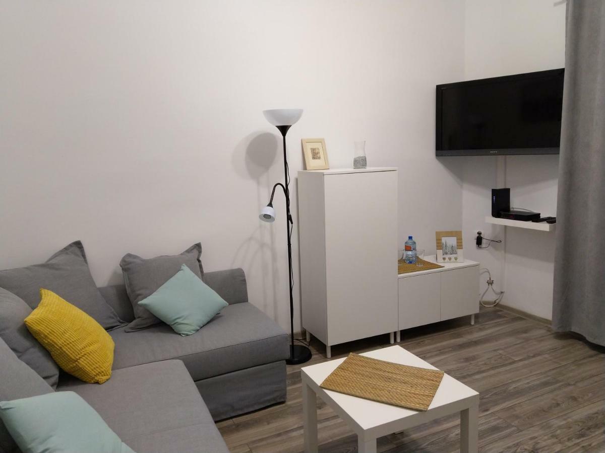 Apartament Przedzamcze Thorn Exterior foto